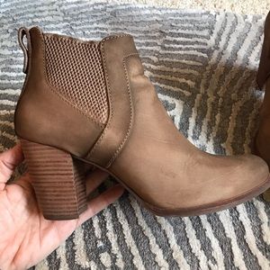 Sold - UGG “Cobie” Water Resistant Bootie